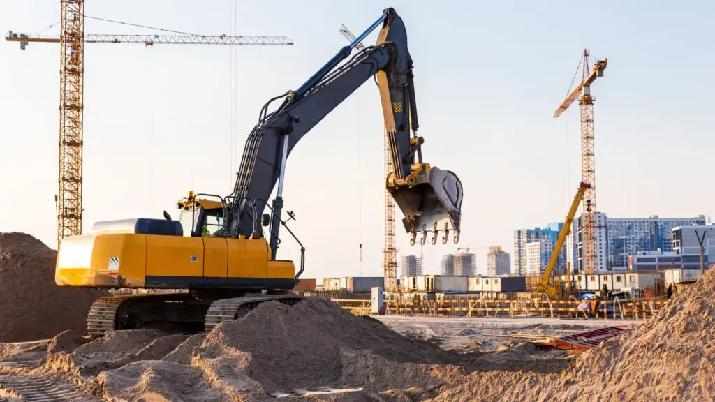 Un engin sur un chantier de construction