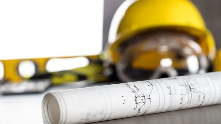 Vue d'un matériel ainsi que des papiers de chantier